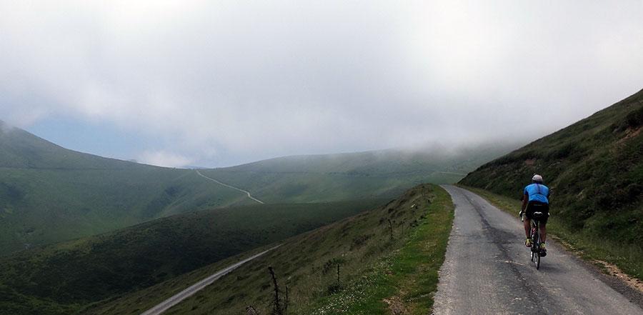 Arnostegi-road-bike-summit
