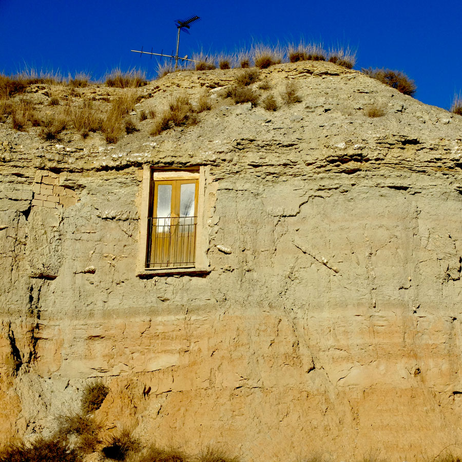Balcón en casa-cueva