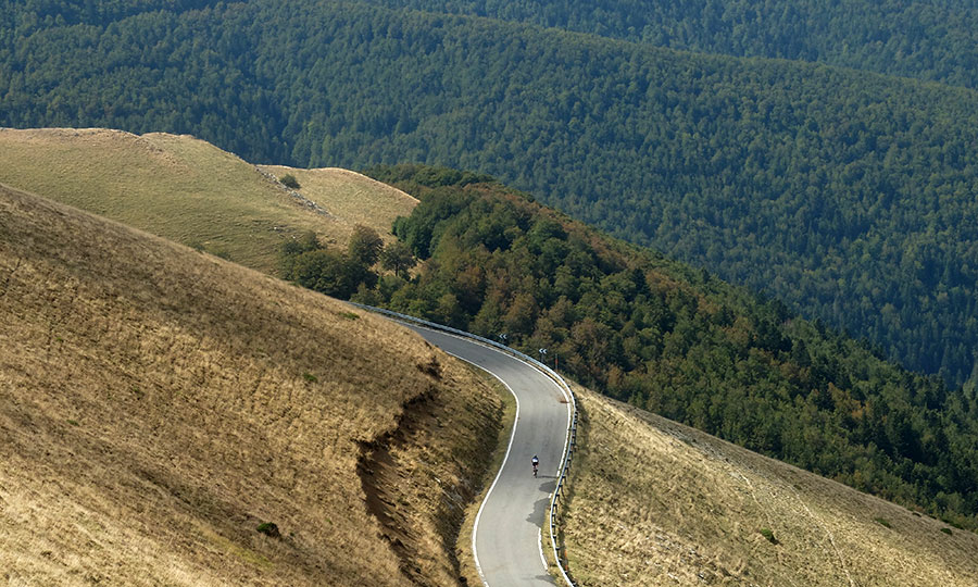 Col-de-Larrau-descenso-sobre-el-bosque-de-Irati