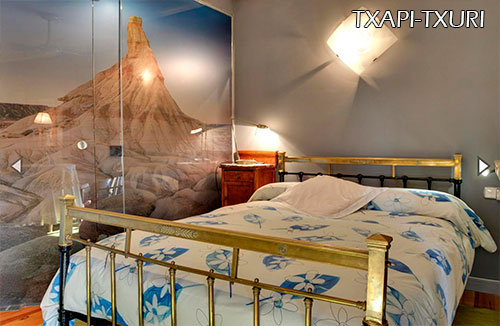 Hostal-Txapi-Txuri-room-1