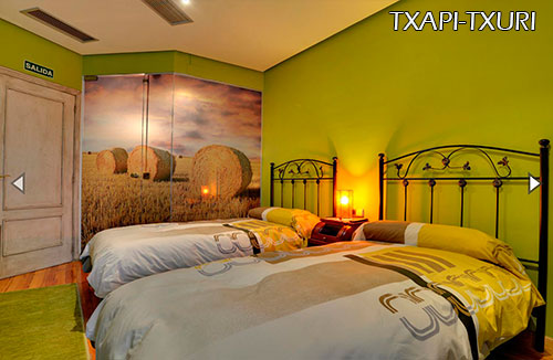 Hostal-Txapi-Txuri-room-2
